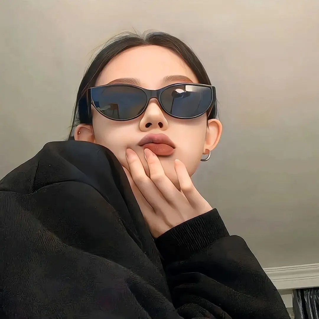 海归的假女友是野蔷薇